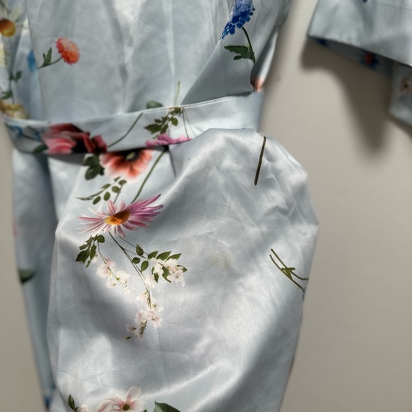 Floral Kimono Robe - Picture 5 of 5